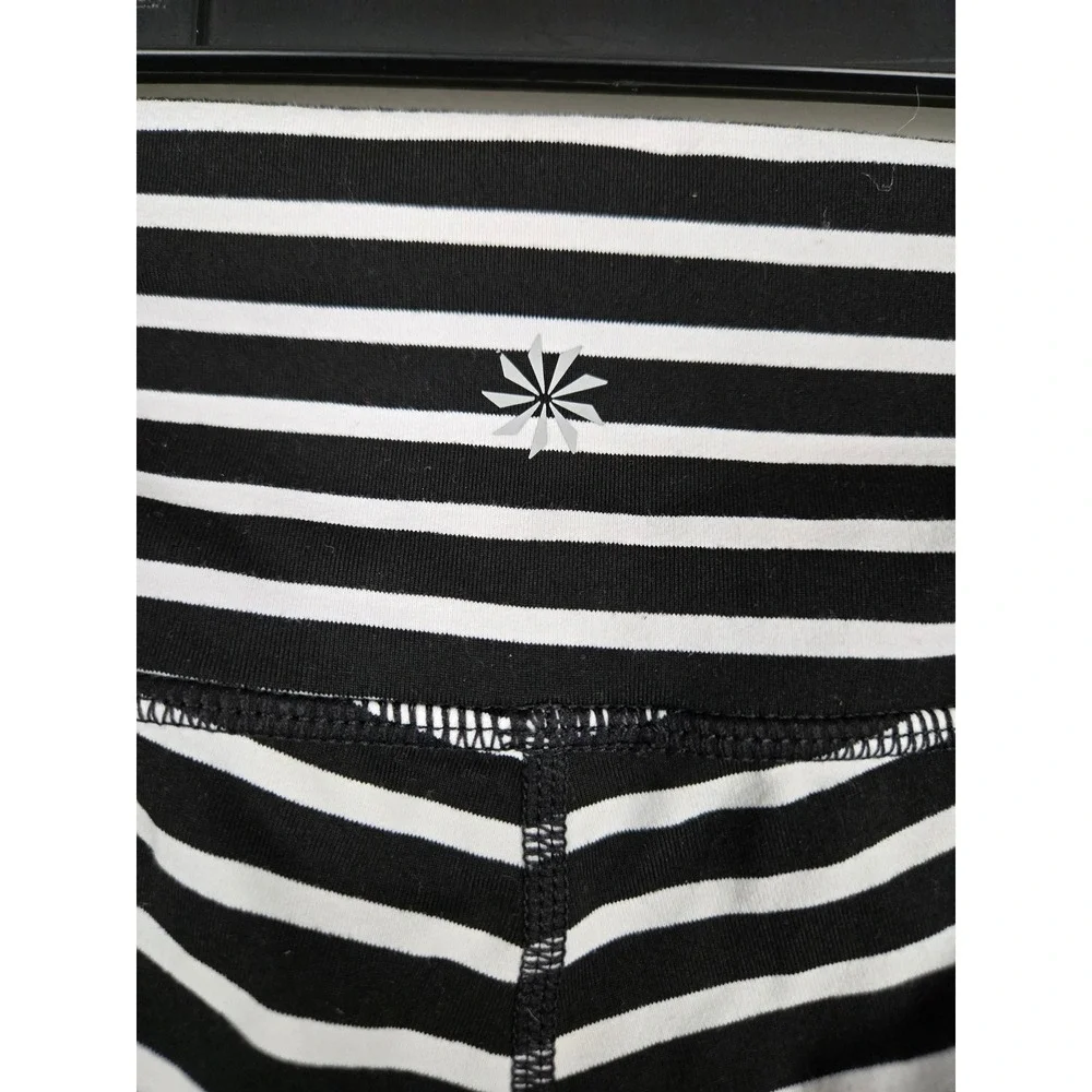 Athleta Womens Black White Striped Ruched Back Cropped‎ Yoga Leggings Small S